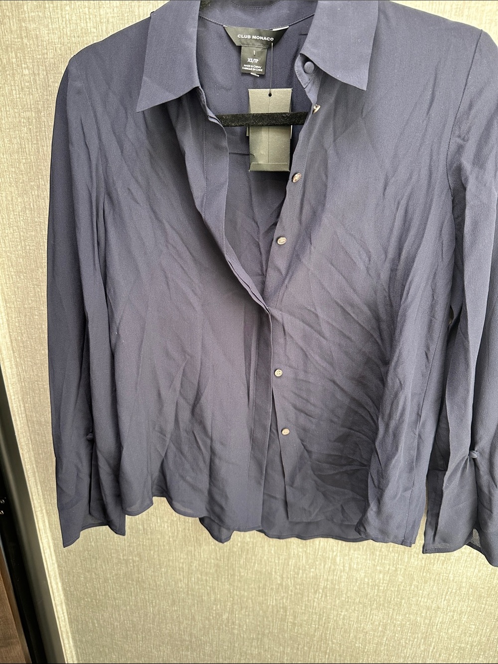 Club Monaco women’s Navy Casual Button-Down Shirt 100% silk